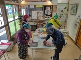 「ひな寿司をつくろう」 講座の様子